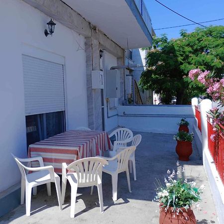 Beautiful Apartment Anais Near The Sea Agia Triada  Extérieur photo