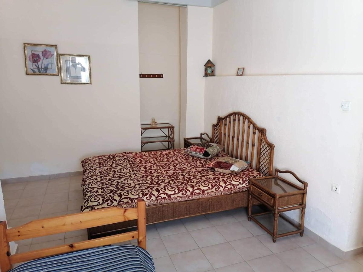Beautiful Apartment Anais Near The Sea Agia Triada  Extérieur photo